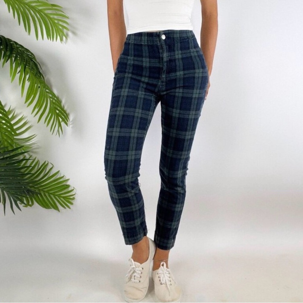 Brandy Melville Blue Plaid Capris